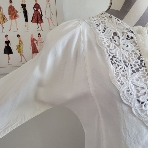 Notorious | 80s Vintage Regency Blouse - Picture 4 of 7